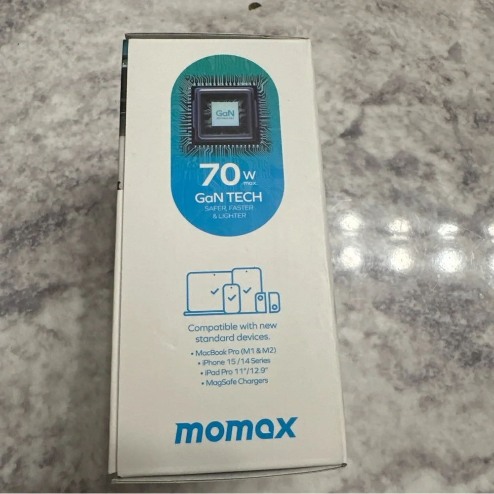 Momax 1-World 70W GaN Universal Travel UK EU AU US Multi Plug Adapter ~ black